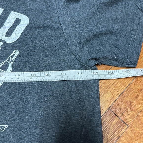 Anvil t-shirt size XL weekend Forecast Camping with a chance of Drinking - Picture 5 of 7